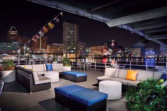 Open air top deck