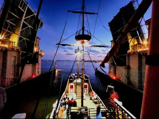 Picture of Tropical Sunset Cruise aboard the Black Raven Pirate Ship
